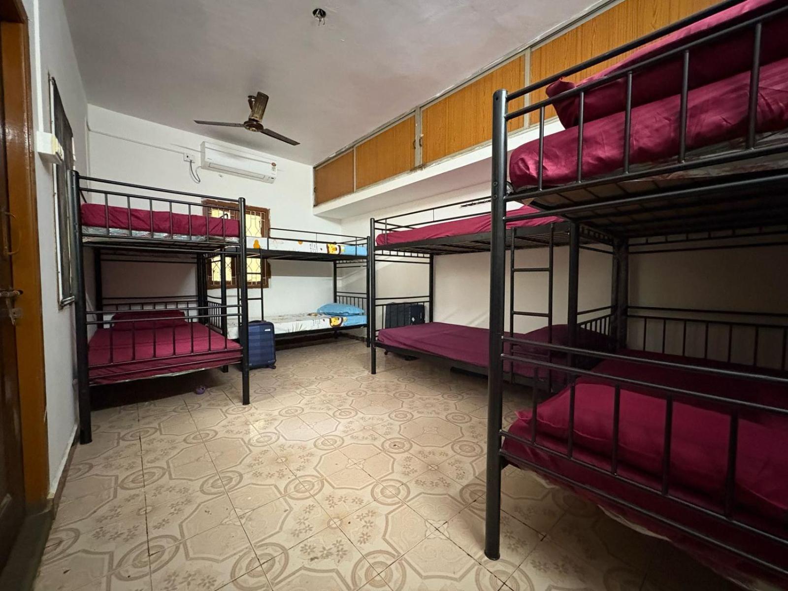 Hostel Madras Екстер'єр фото