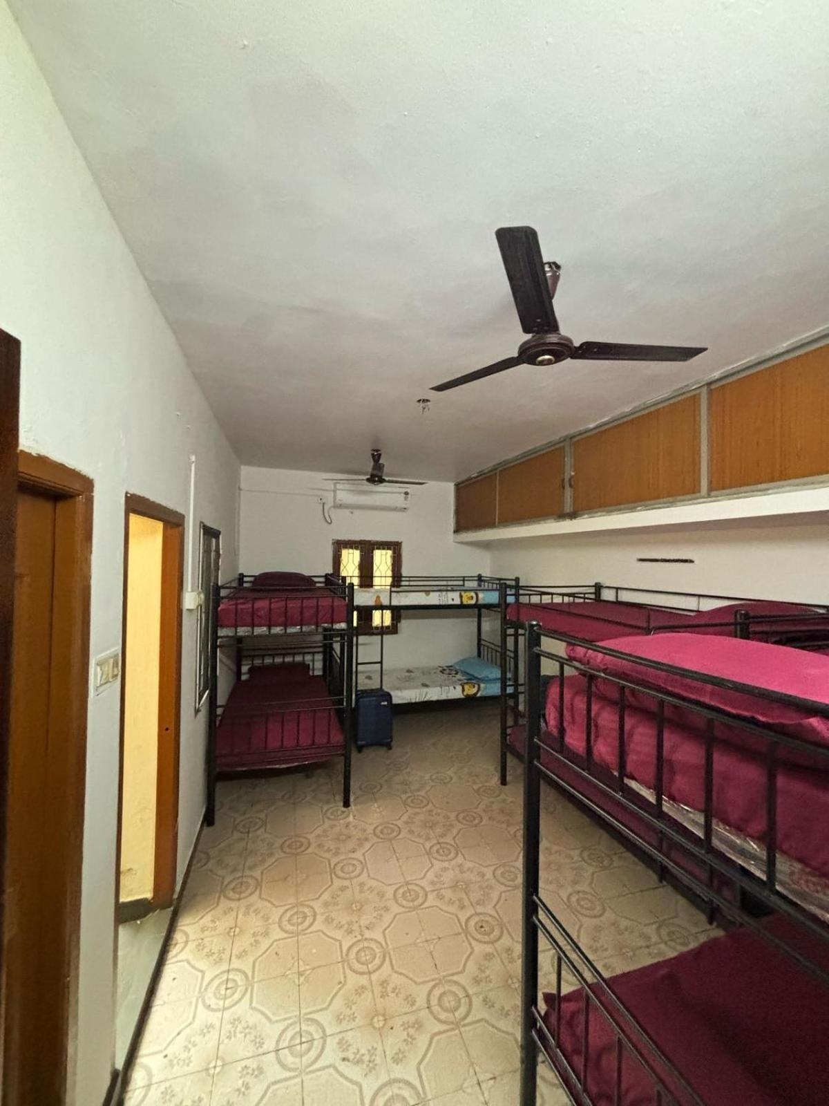 Hostel Madras Екстер'єр фото