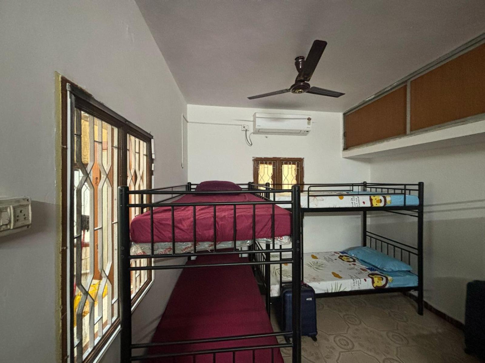 Hostel Madras Екстер'єр фото